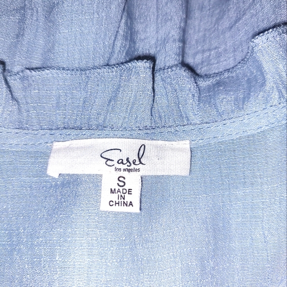 Easel Ruffled Cardigan - Picture 3 of 5